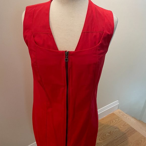 Sarah Pacini Front-Zip Dress - Picture 2 of 10